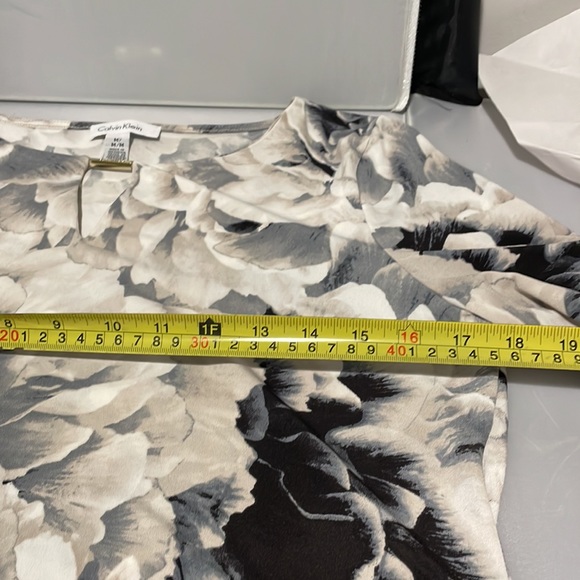 Calvin Klein Blouses M Piped Bell Short Sleeve Round Slit Hem Relax Fit - Picture 9 of 14